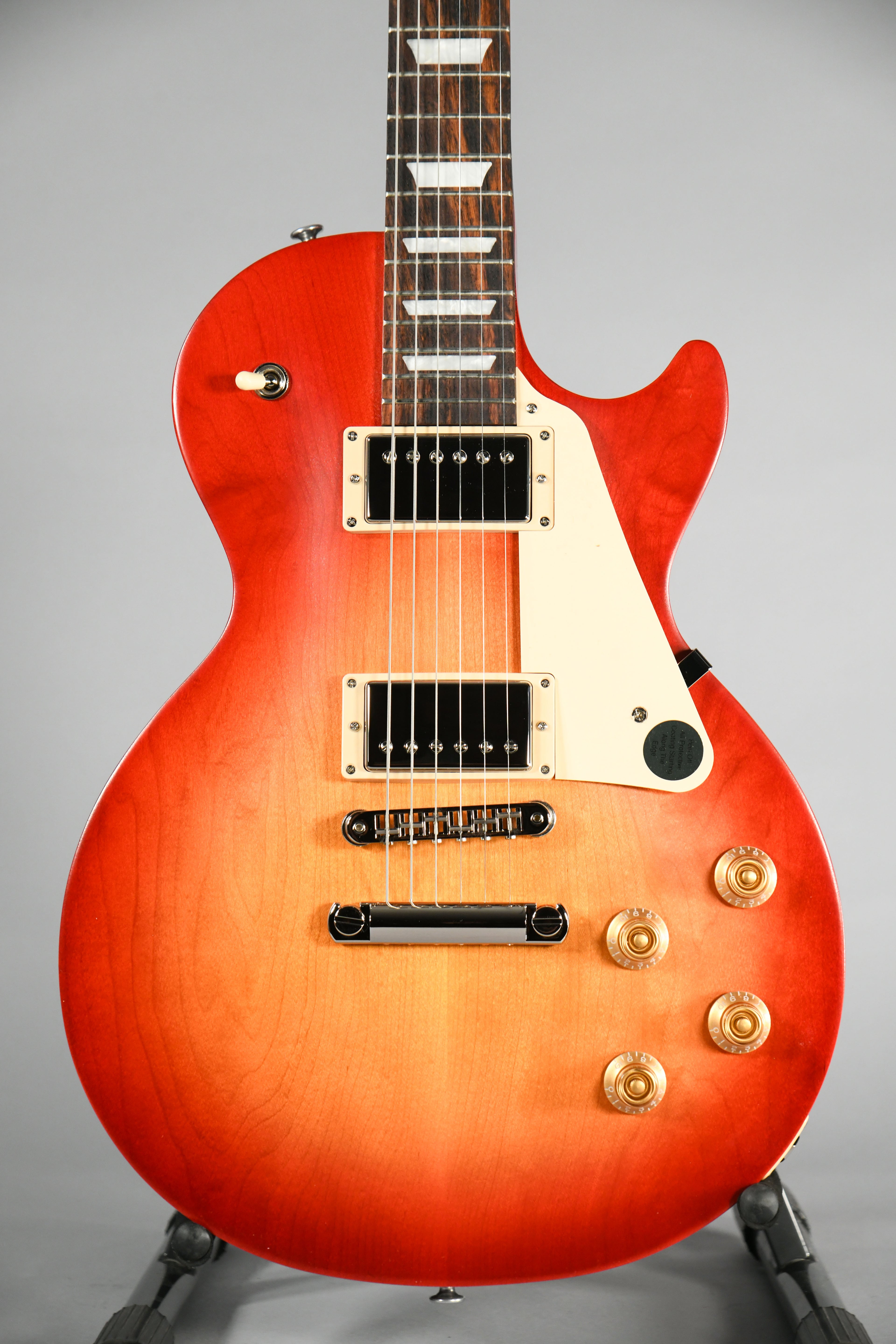 Gibson Les Paul Tribute Satin Cherry Sunburst