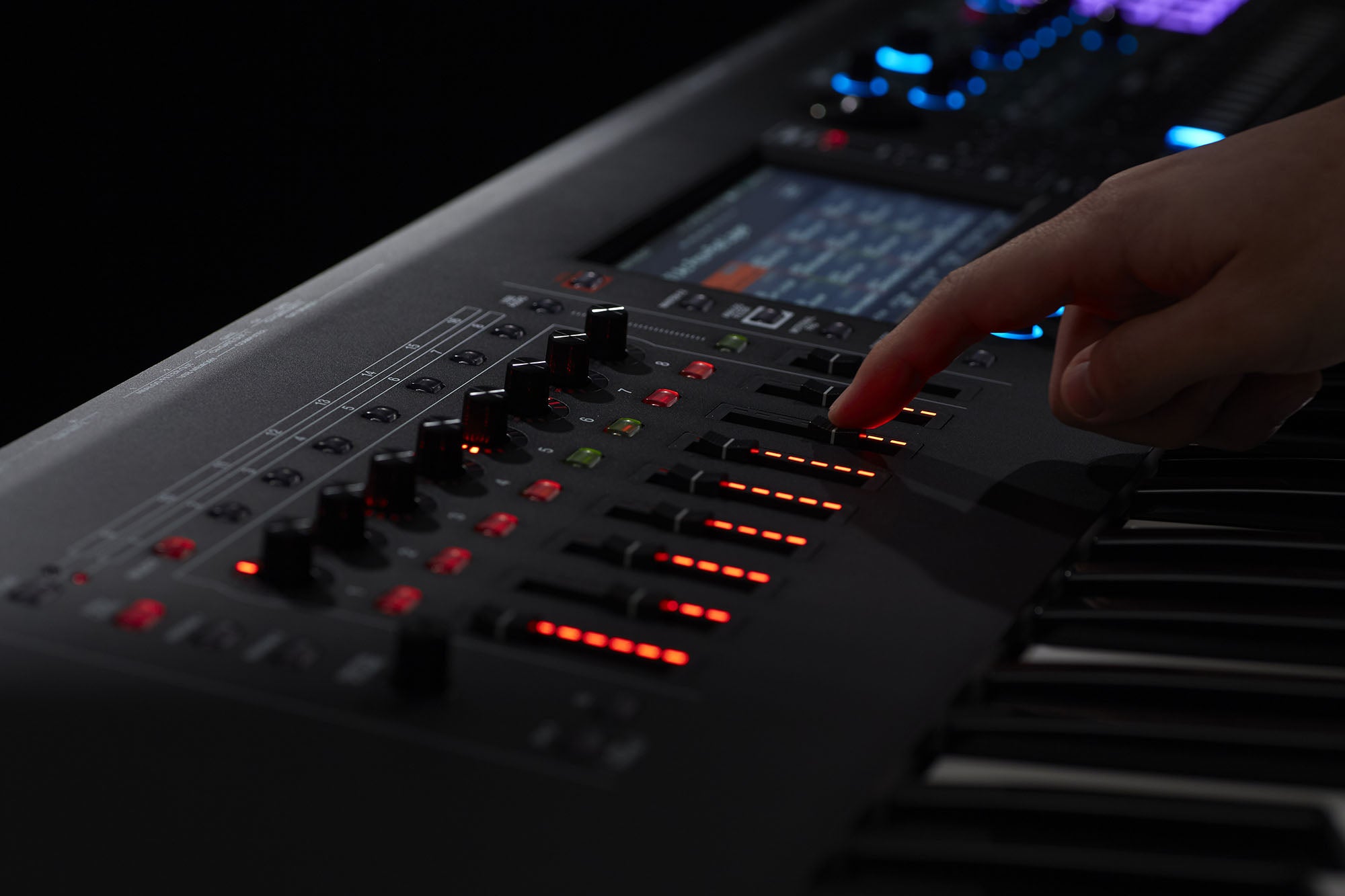 Roland Fantom 8 Sintetizzatore 88 Tasti Pesati Con Aftertouch