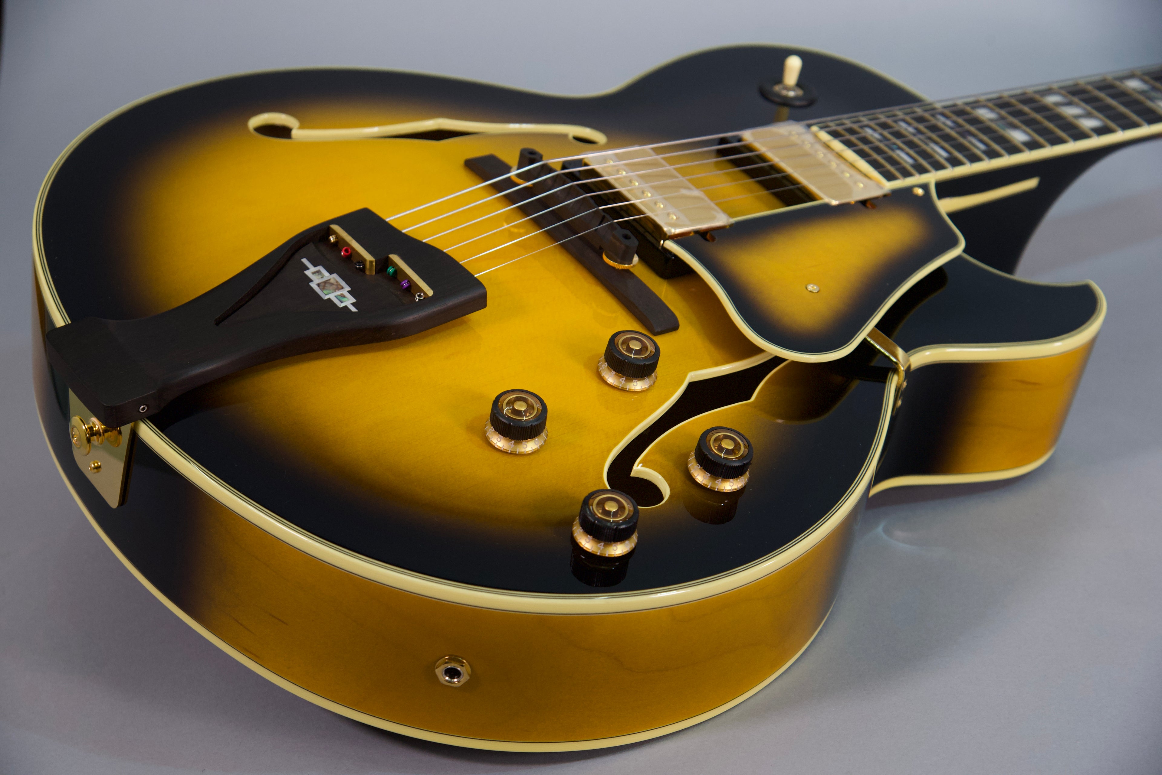 Ibanez Lgb300Vys Chitarra Semiacustica Vintage Yellow Sunburst  con Astuccio