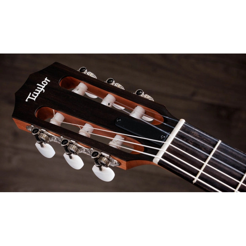 Taylor 112CE-N Nylon Sapele Spruce