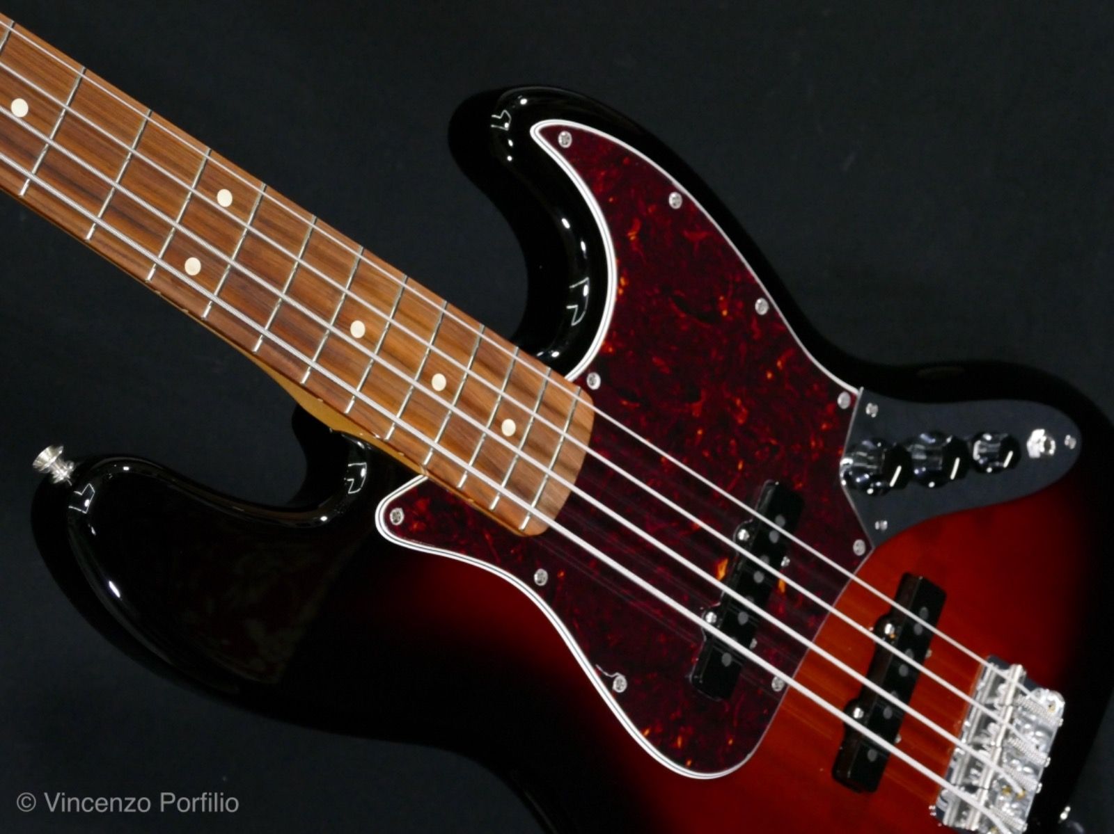 Fender Vintera 60S Jazz Bass Pau Ferro 3 Color Sunburst