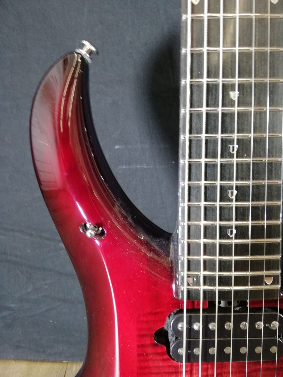 Musicman Maj617 Majesty Royal Red