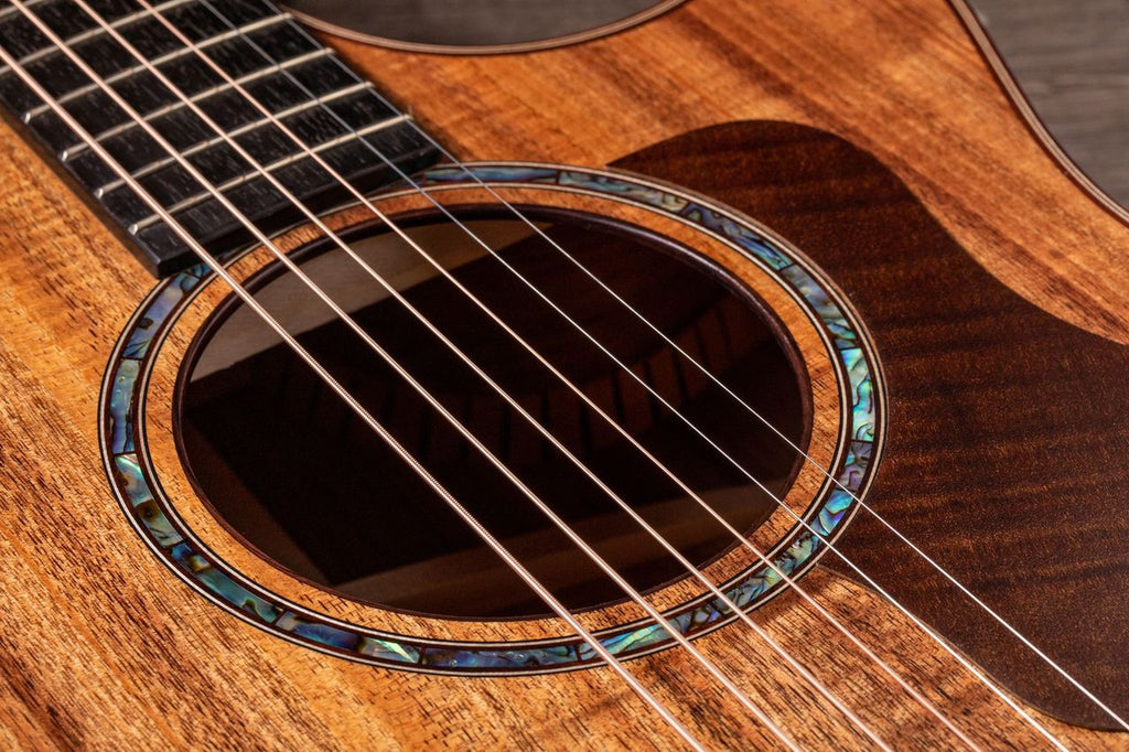 Taylor 724CE Chitarra Acustica Elettrificata
