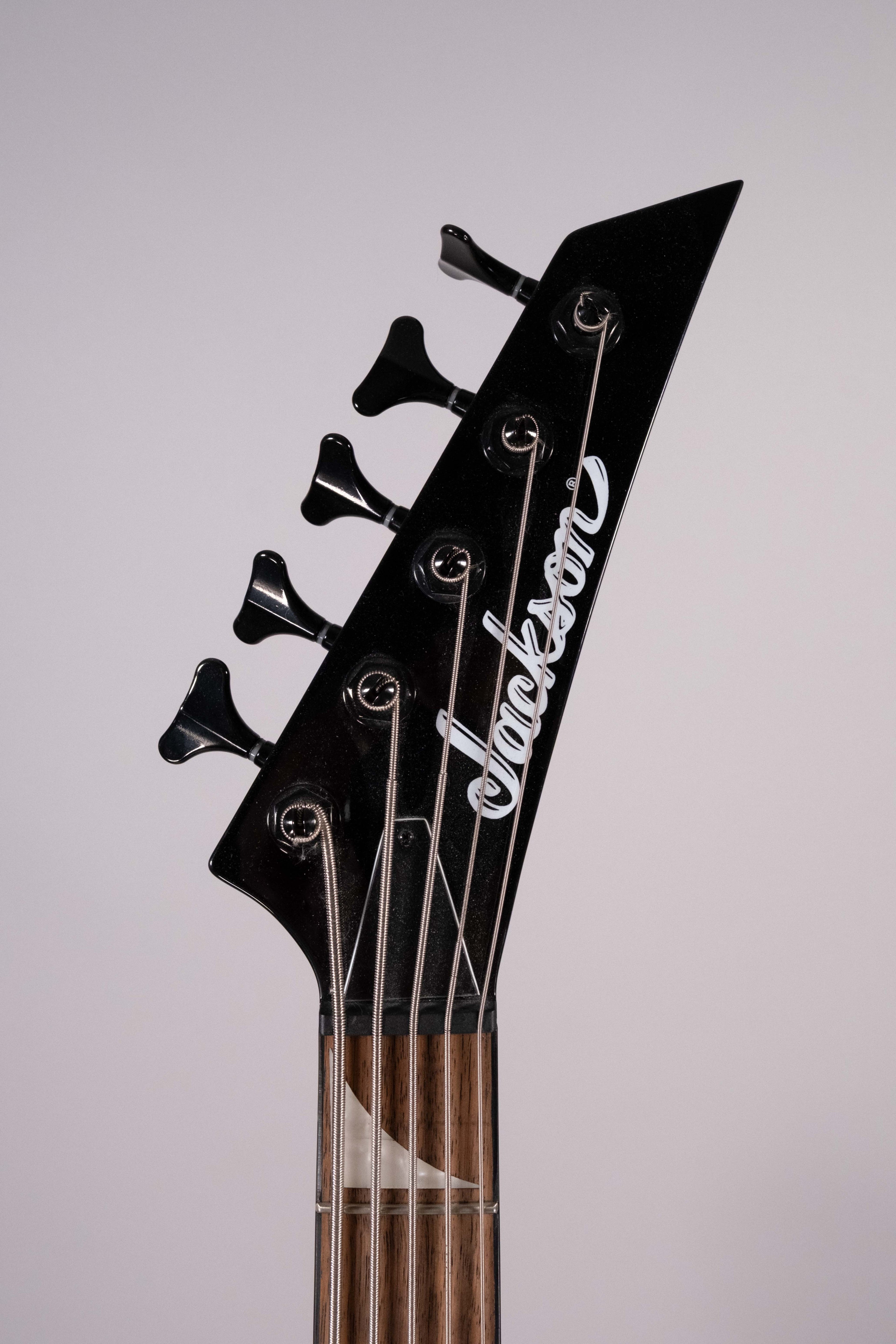 jackson basso ellefson sigh, usato
