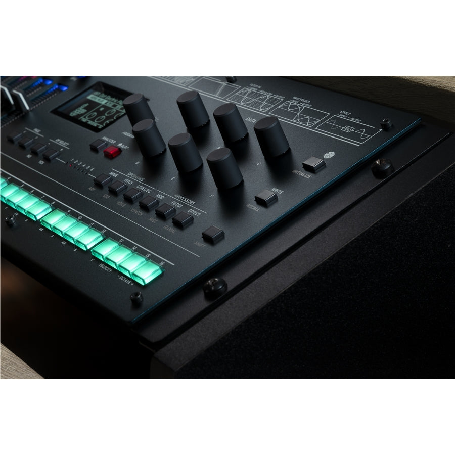 Korg opsix-m