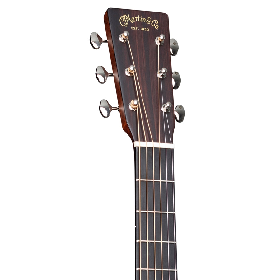 Martin & Co. D-18 (2025)