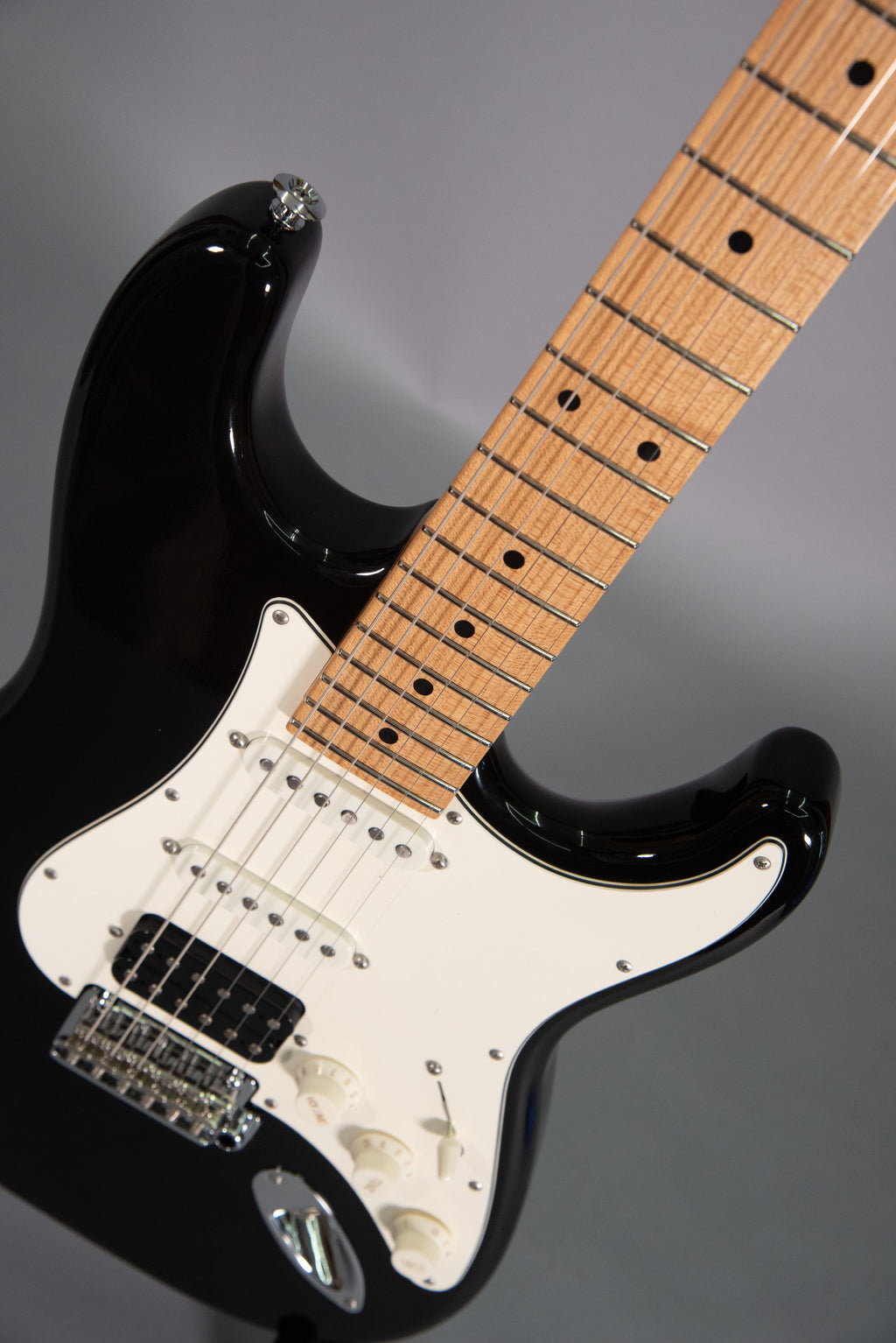 Suhr Classic S Antique MP HSS Black