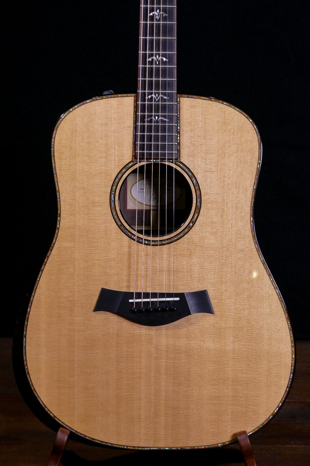 Taylor 910E Dreadnought Acoustic Guitar