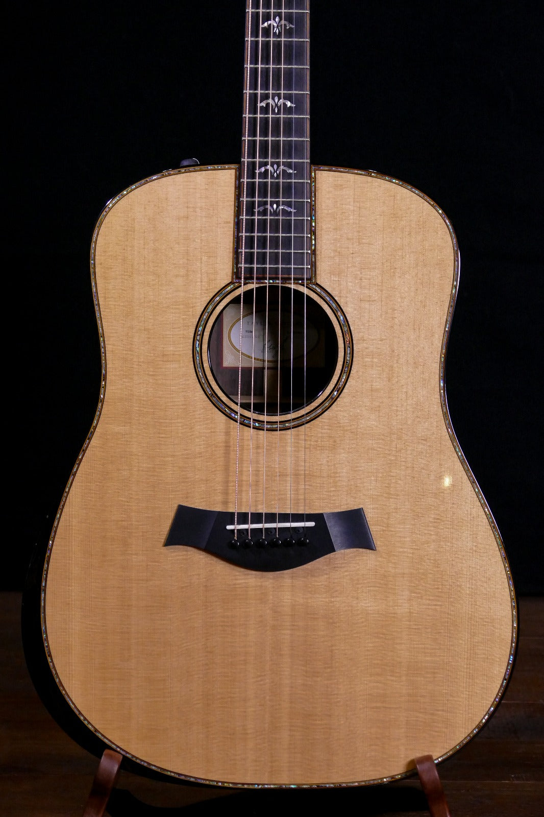 Taylor 910E Dreadnought Acoustic Guitar