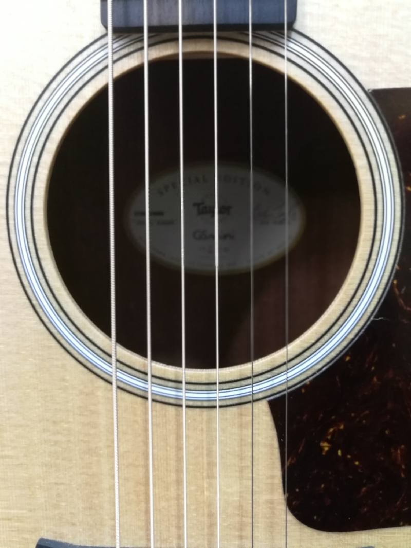 Taylor Gs Mini-E Black Limba Limited Edition Natural