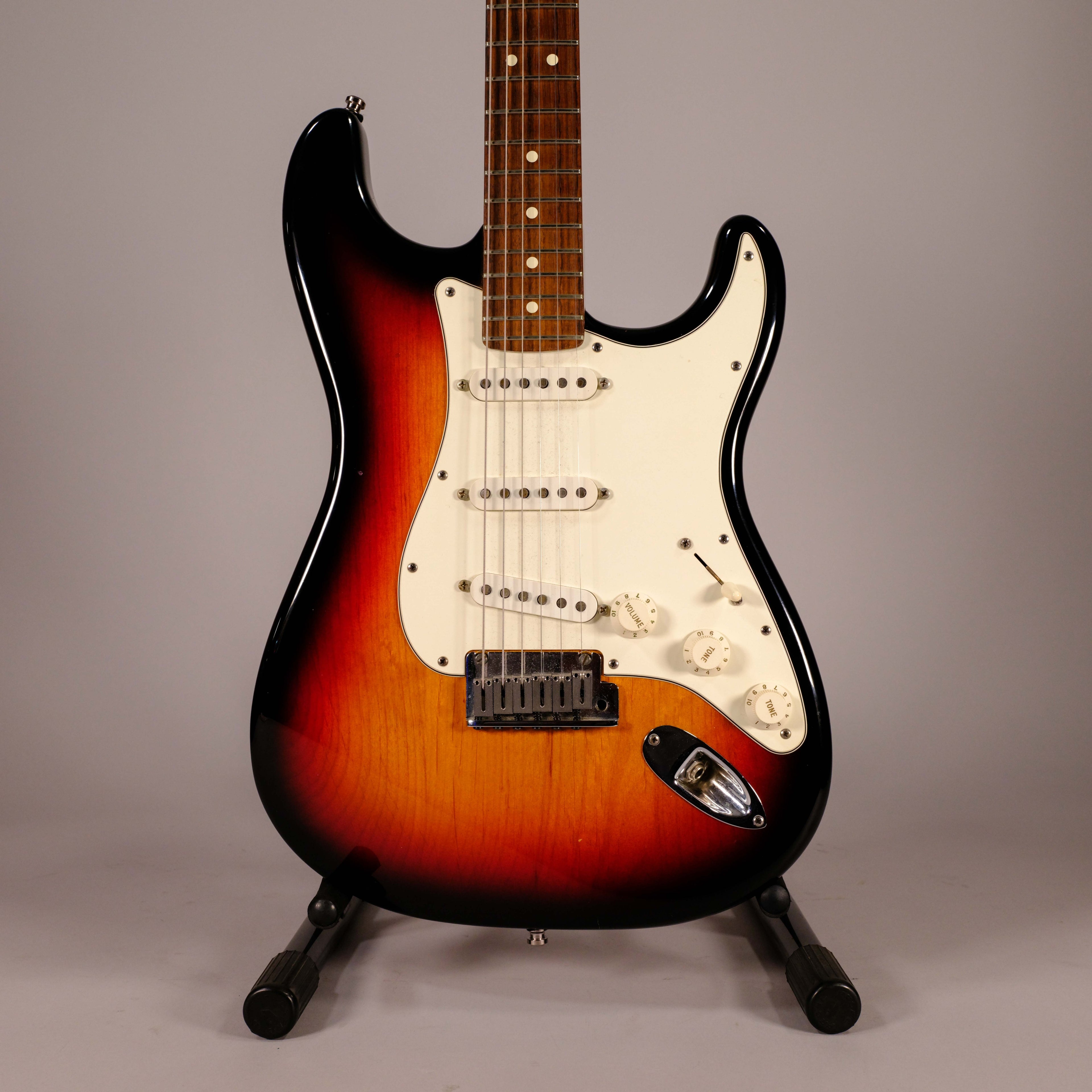 FENDER STRATO AM STANDARD USATA