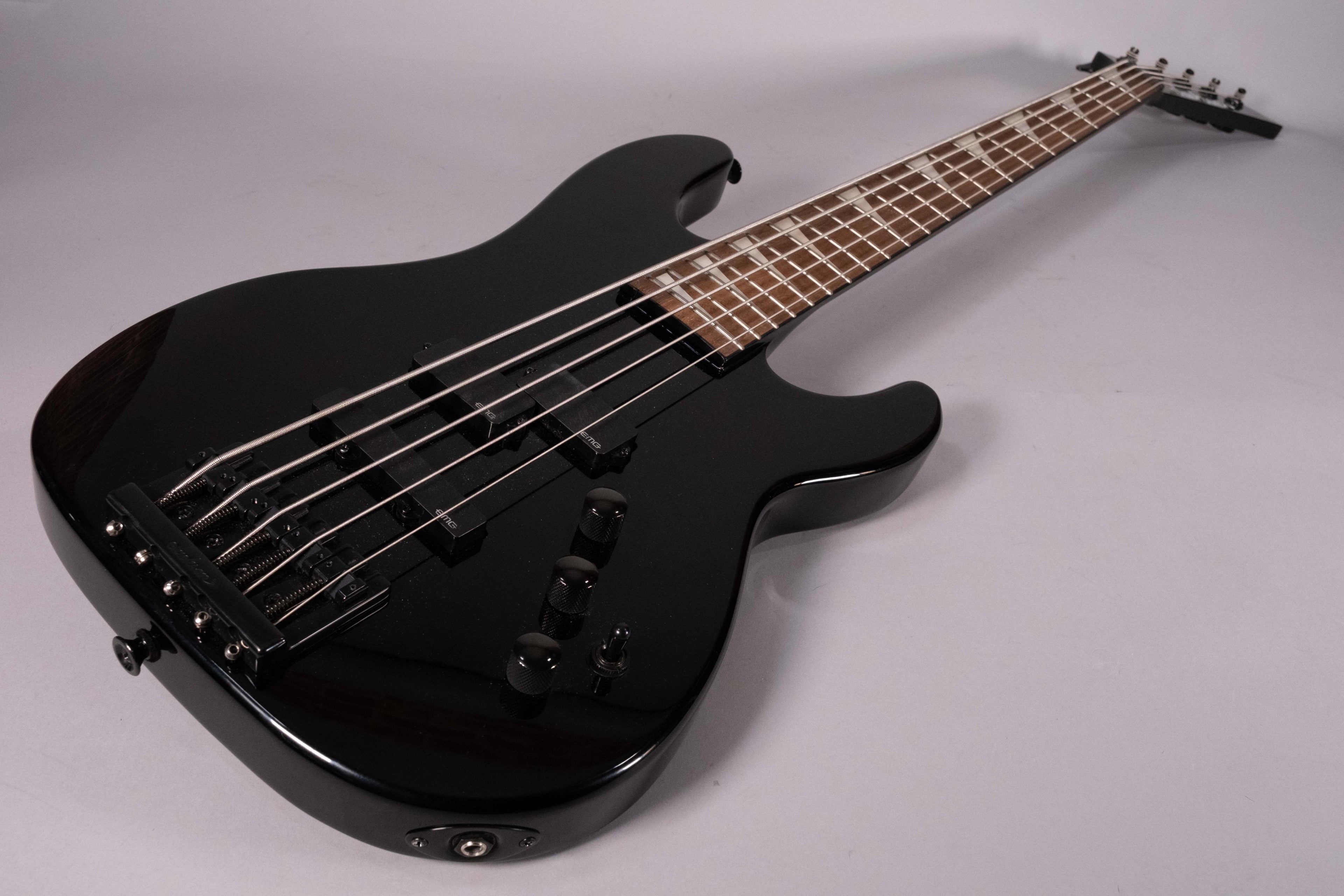 jackson basso ellefson sigh, usato