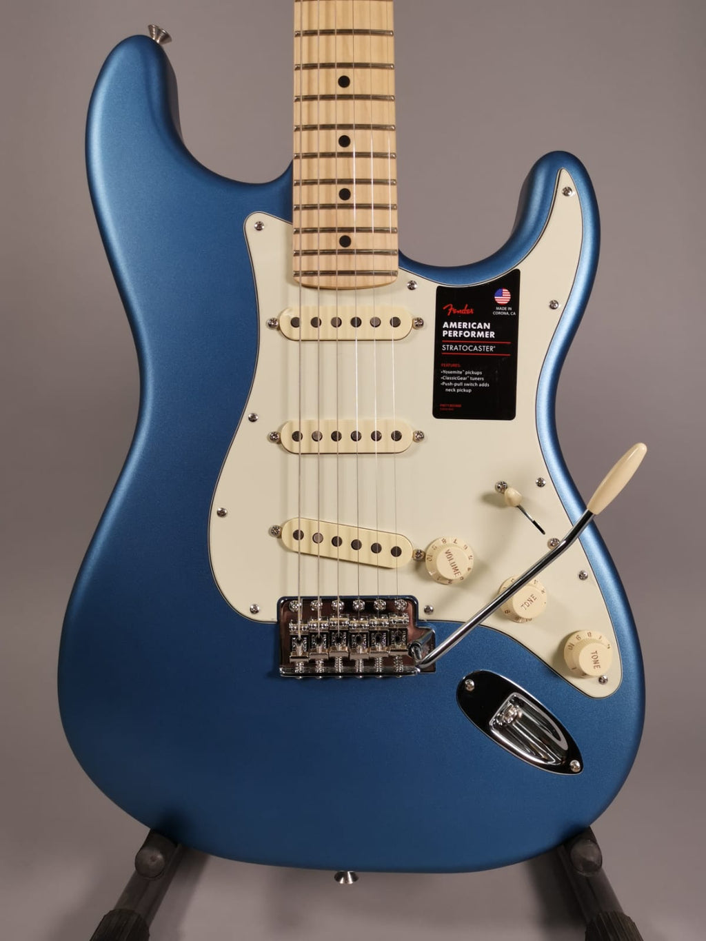 Fender American Performer Stratocaster Satin Lake Placid Blue