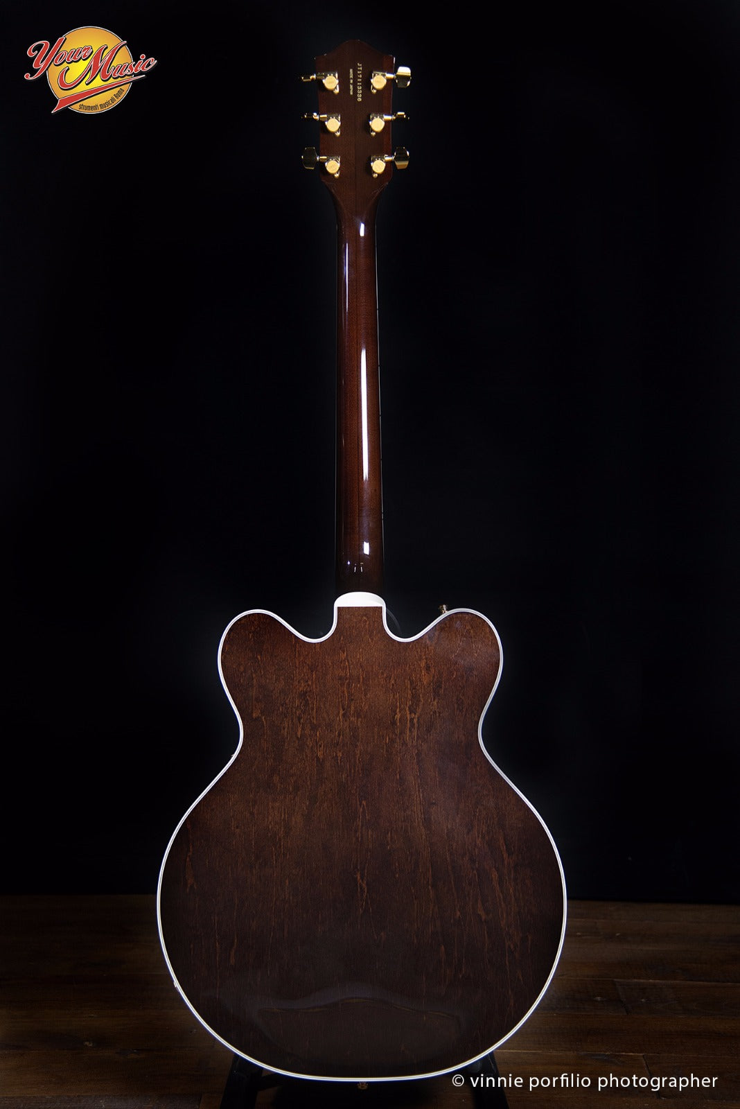 Gretsch G6122T Country Gentleman Bigsby Walnut Stain