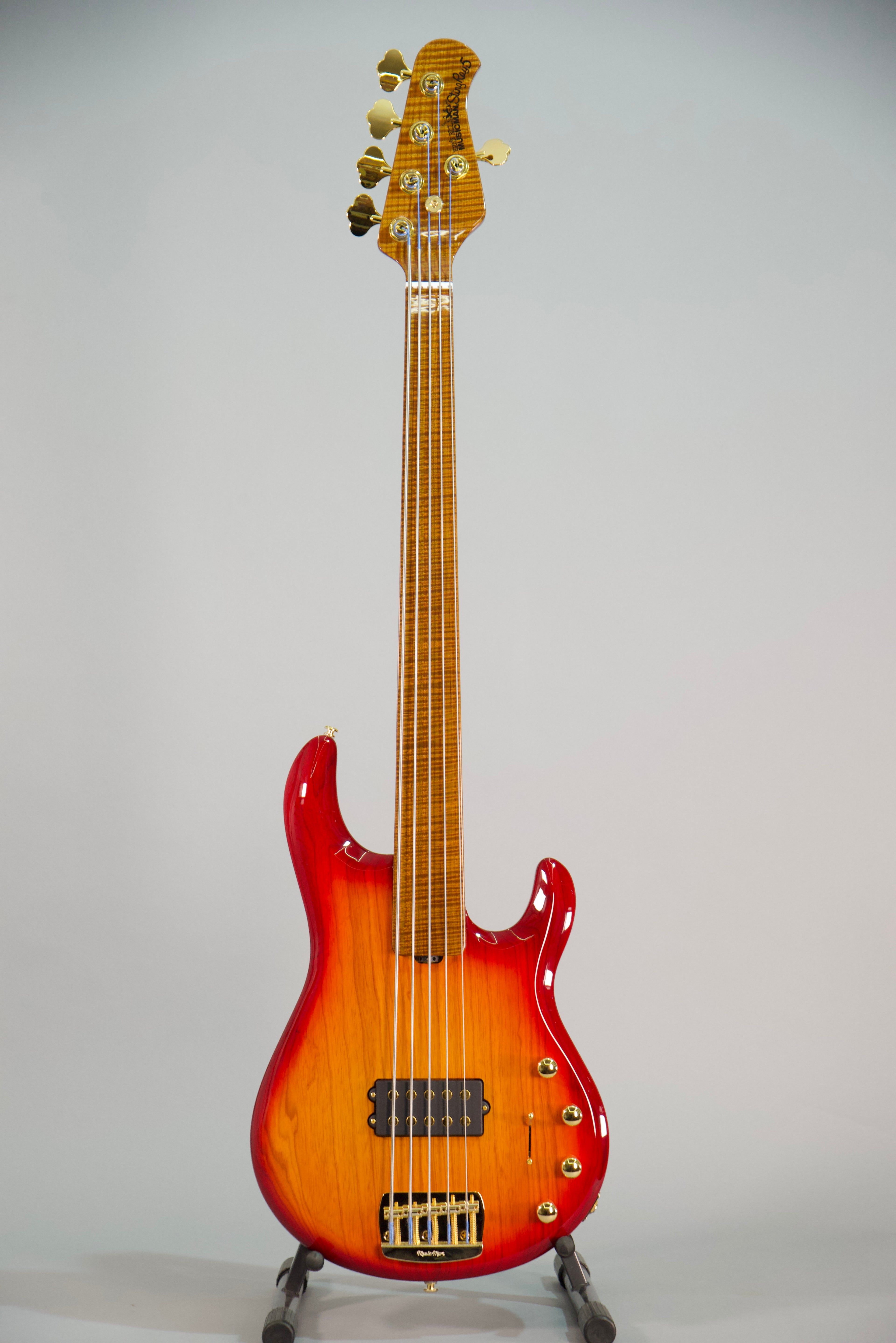 MusicMan BFR Stingray 5 Special Fuego Fretless 21 Of 105