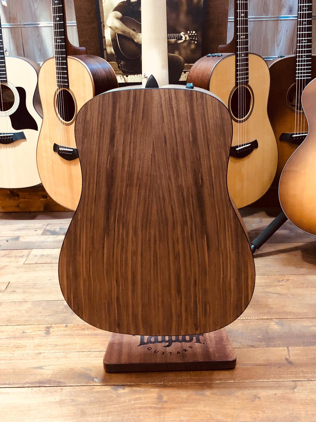 Taylor 110E Walnut Sitka Chitarra Acustica Dreadnought