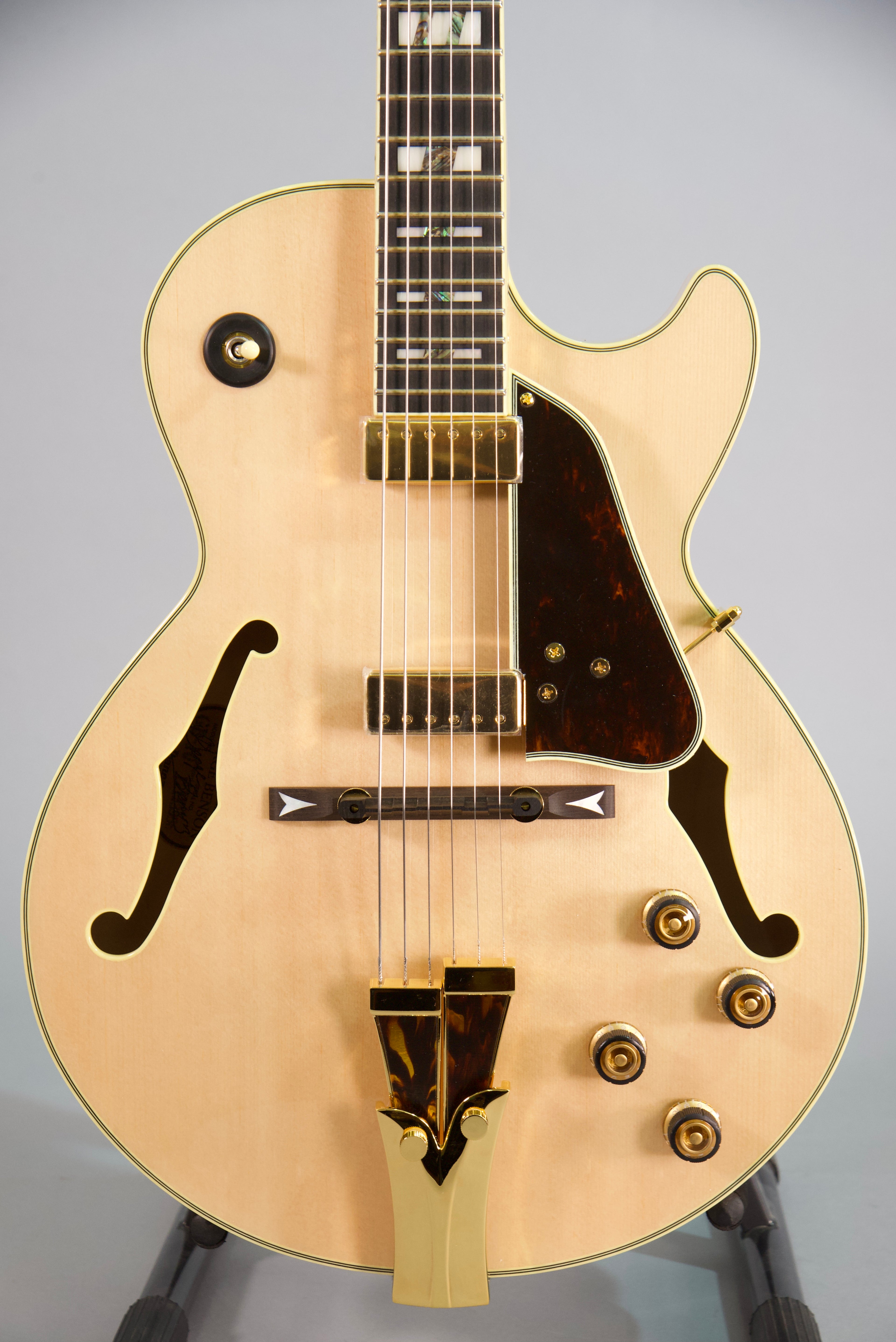 Ibanez George Benson Gb10Nt Semi-Hollow Guitar Natural With Case