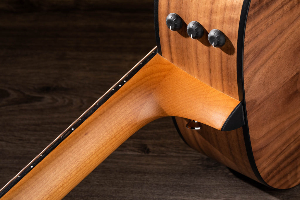 Taylor 114E Walnut Sitka Chitarra Acustica