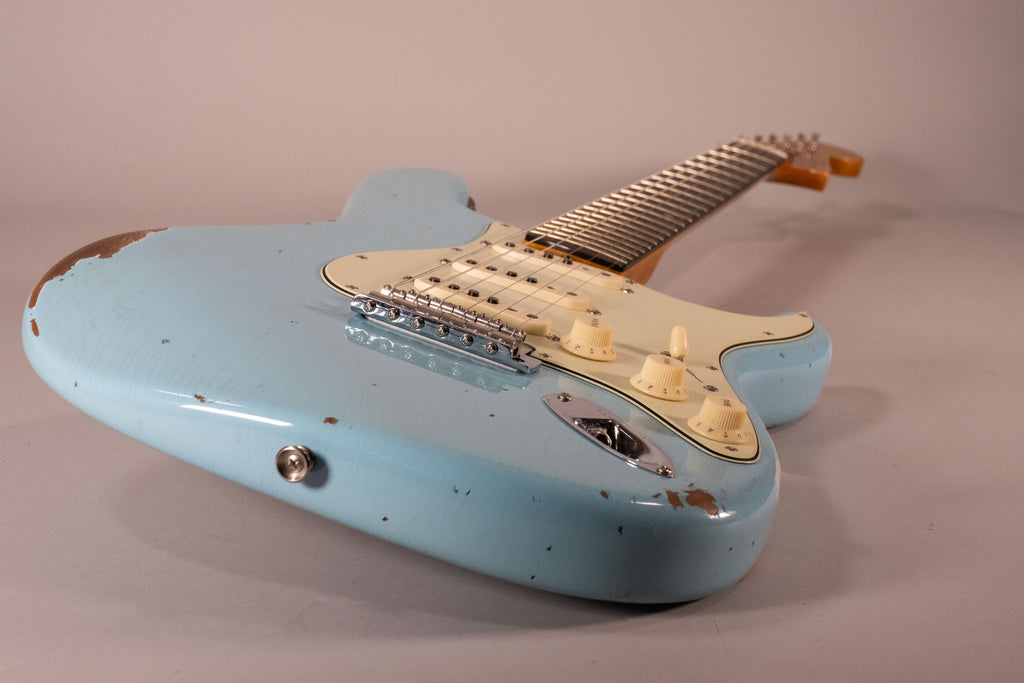 Fender Custom Shop 1962 Stratocaster Relic Faded Aged Daphne Blue