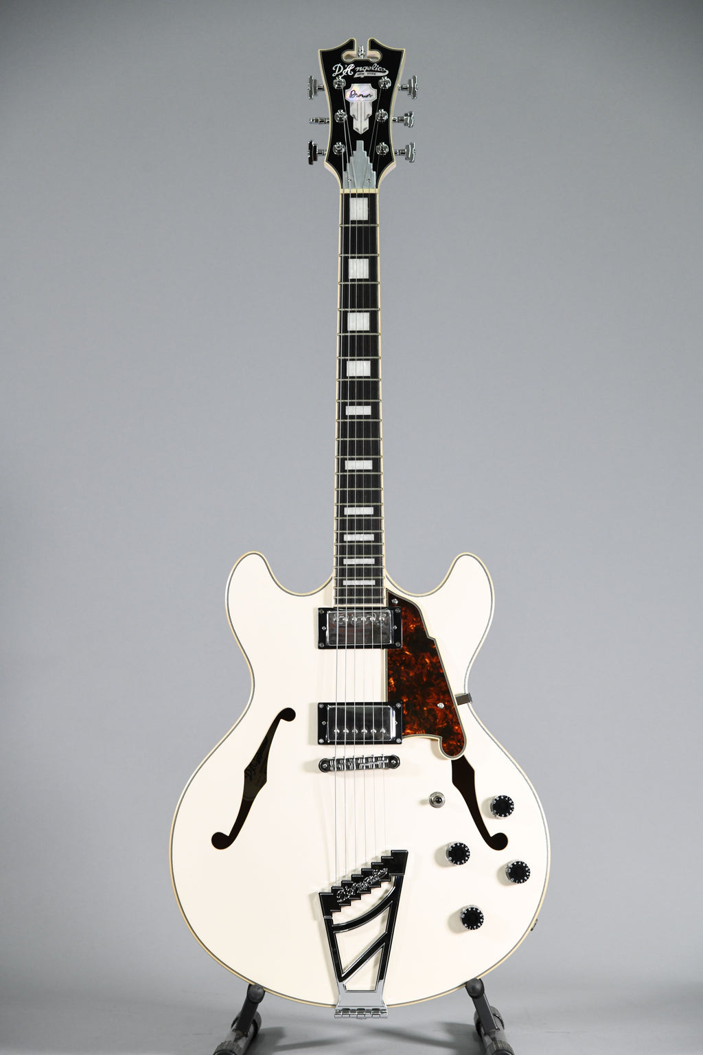 D'Angelico PREMIER SS (with stopbar tailpiece) Champagne