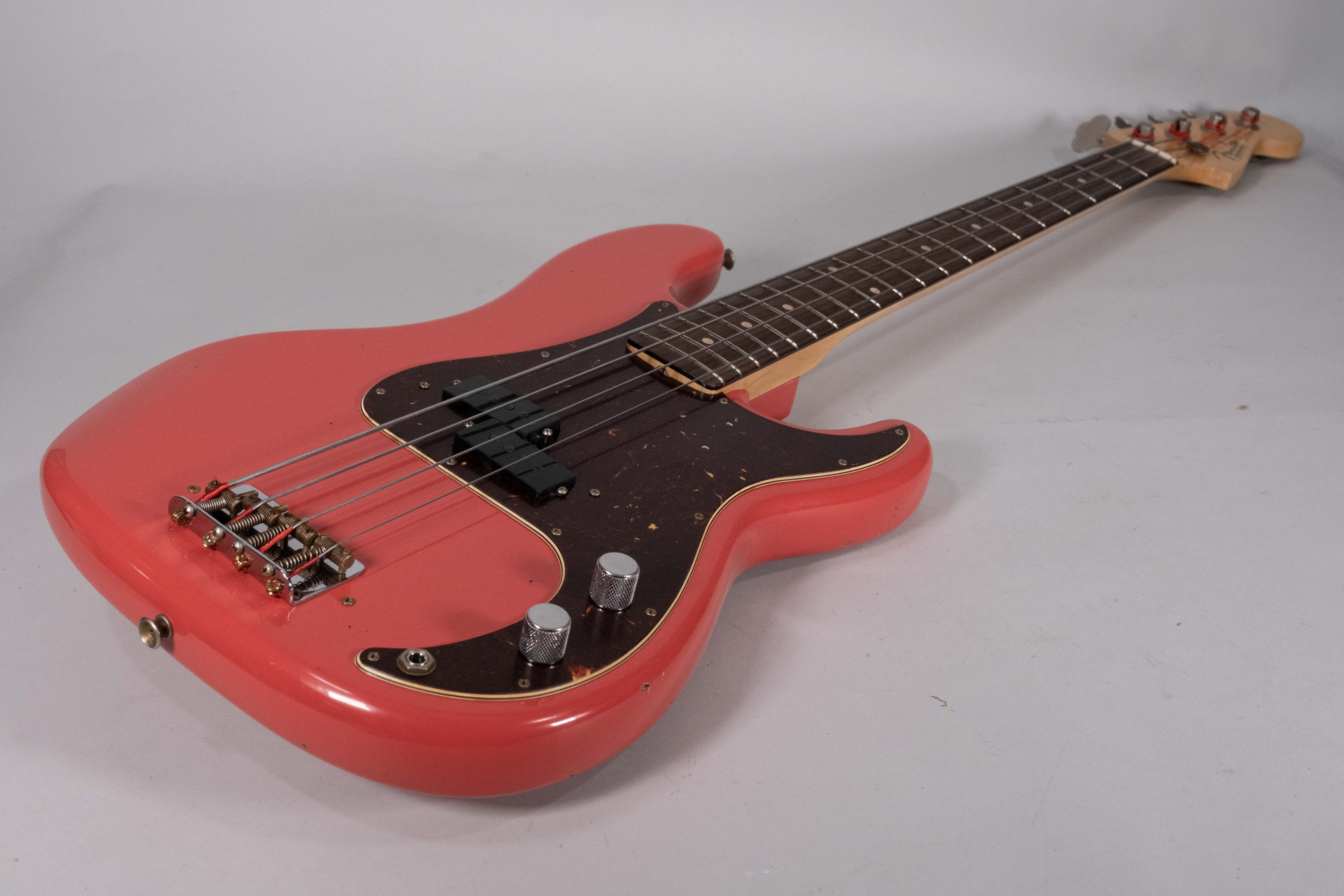 Fender Pino Palladino Signature Precision Bass Fiesta Red