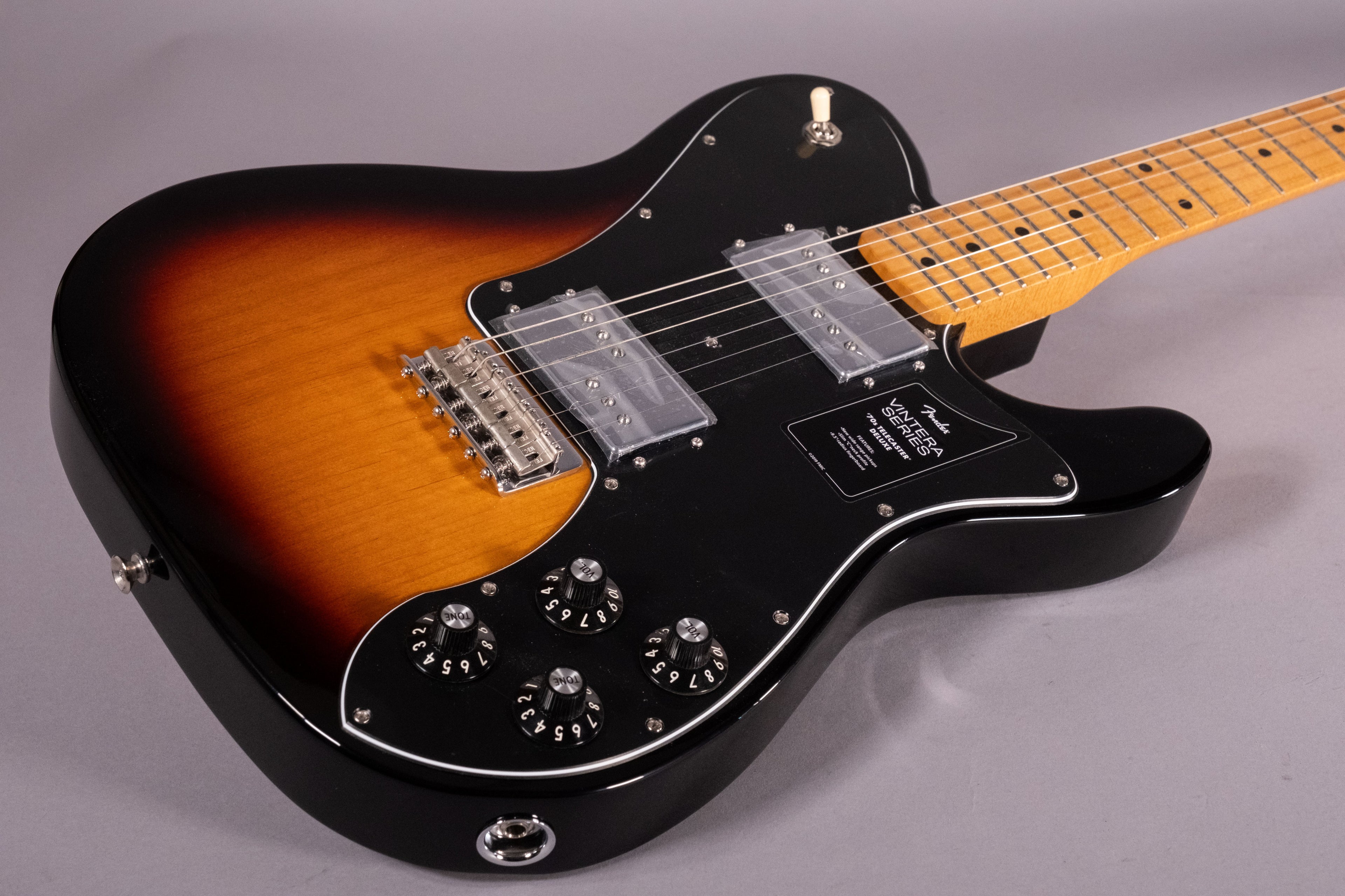 Fender Vintera 70S Telecaster Deluxe Mn 3 Color Sunburst