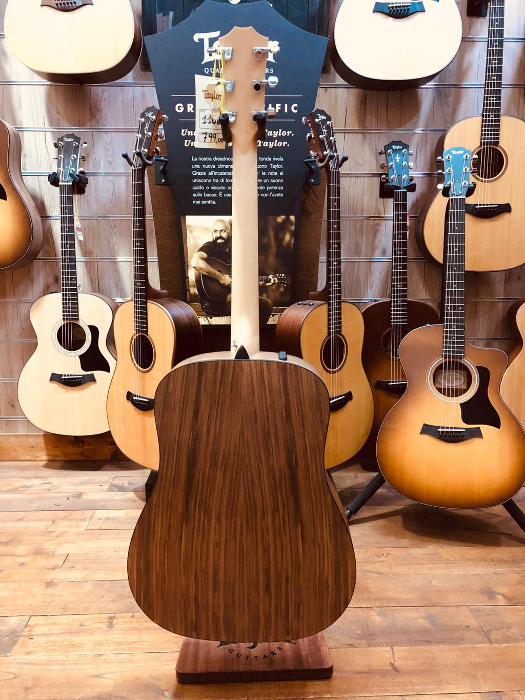 Taylor 110E Walnut Sitka Chitarra Acustica Dreadnought