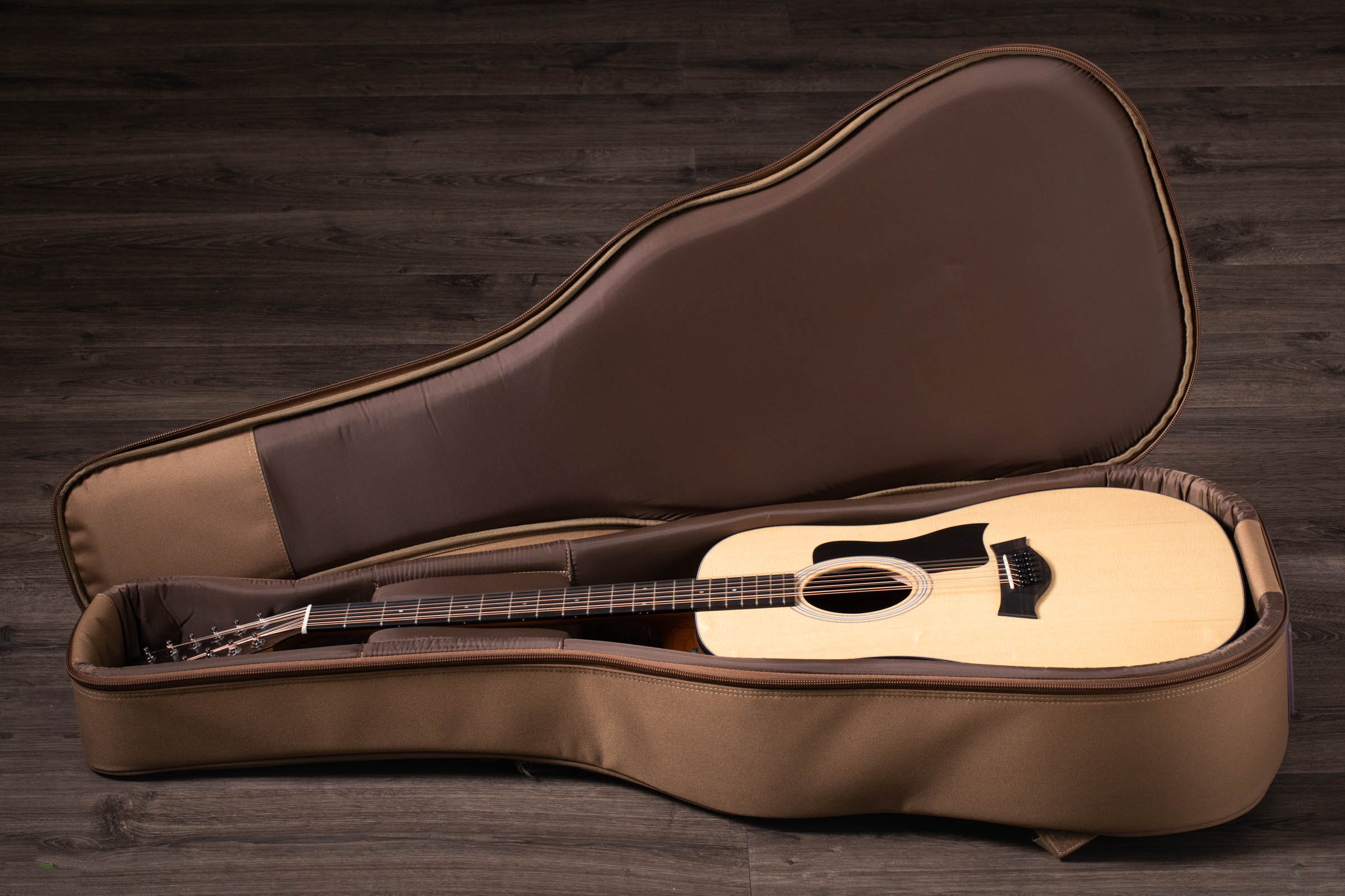 Taylor 150E Walnut Sitka