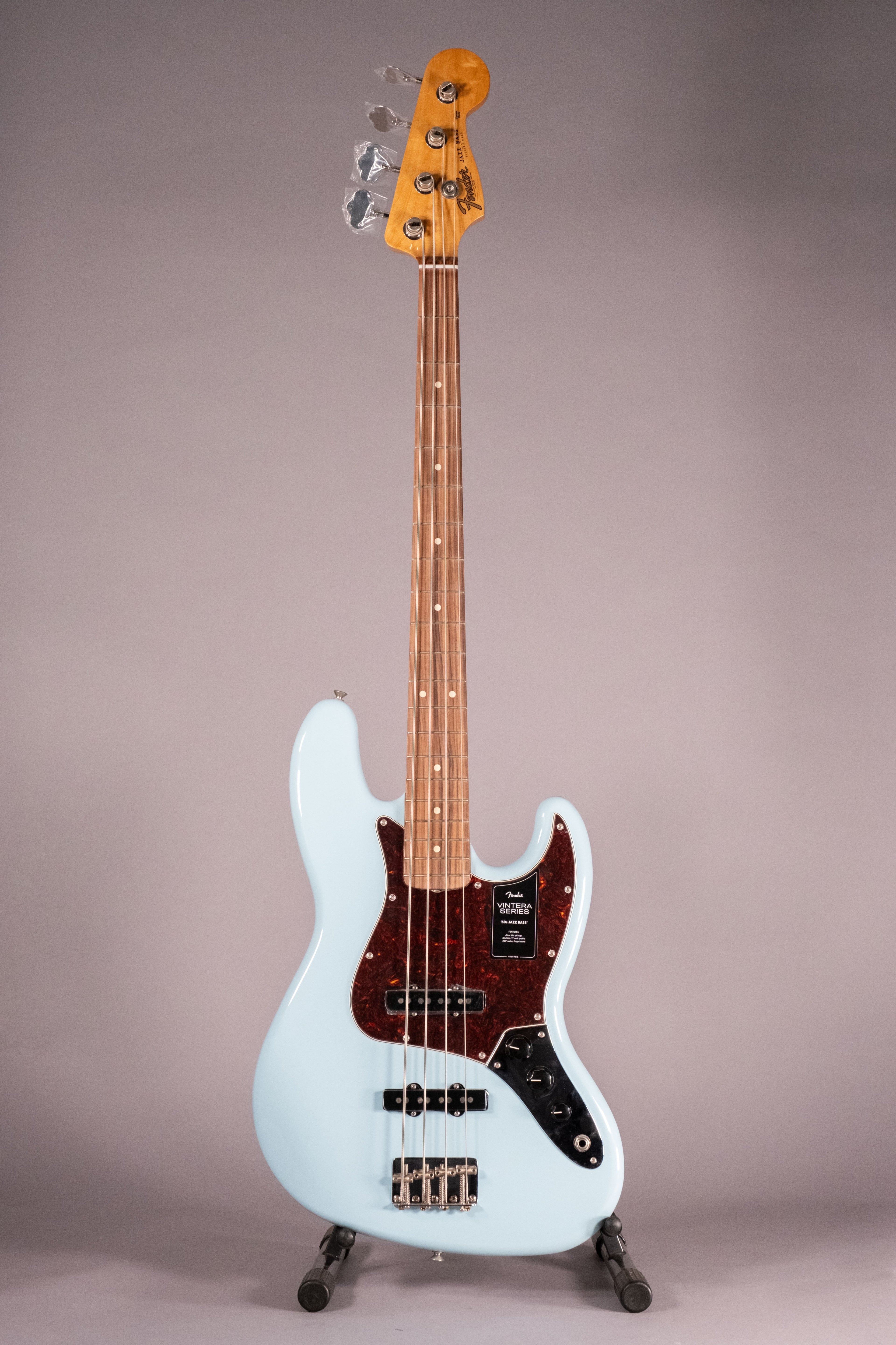 Fender Vintera 60S Jazz Bass Daphne Blue