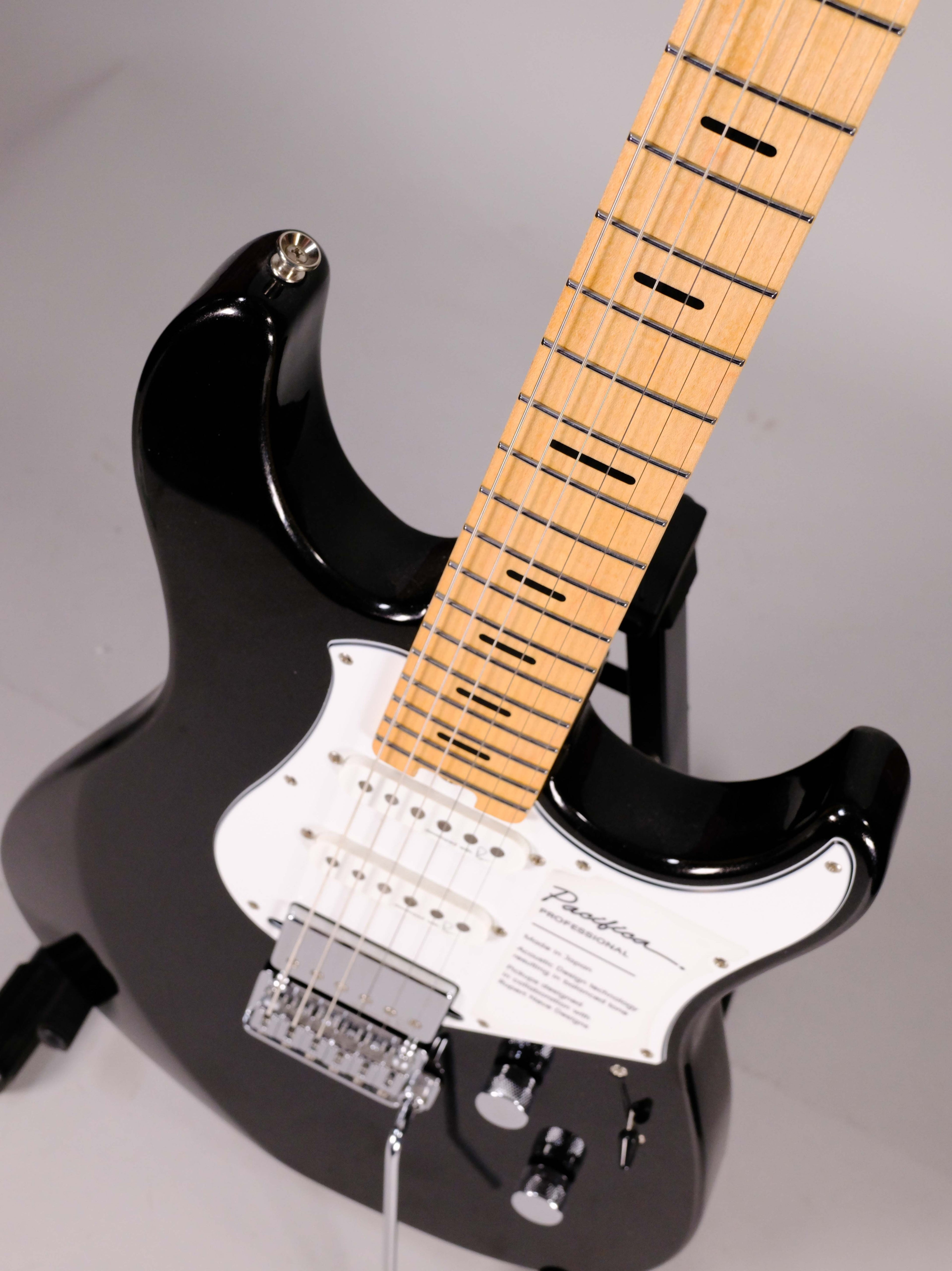 Yamaha Pacifica Professional Maple Black Metallic