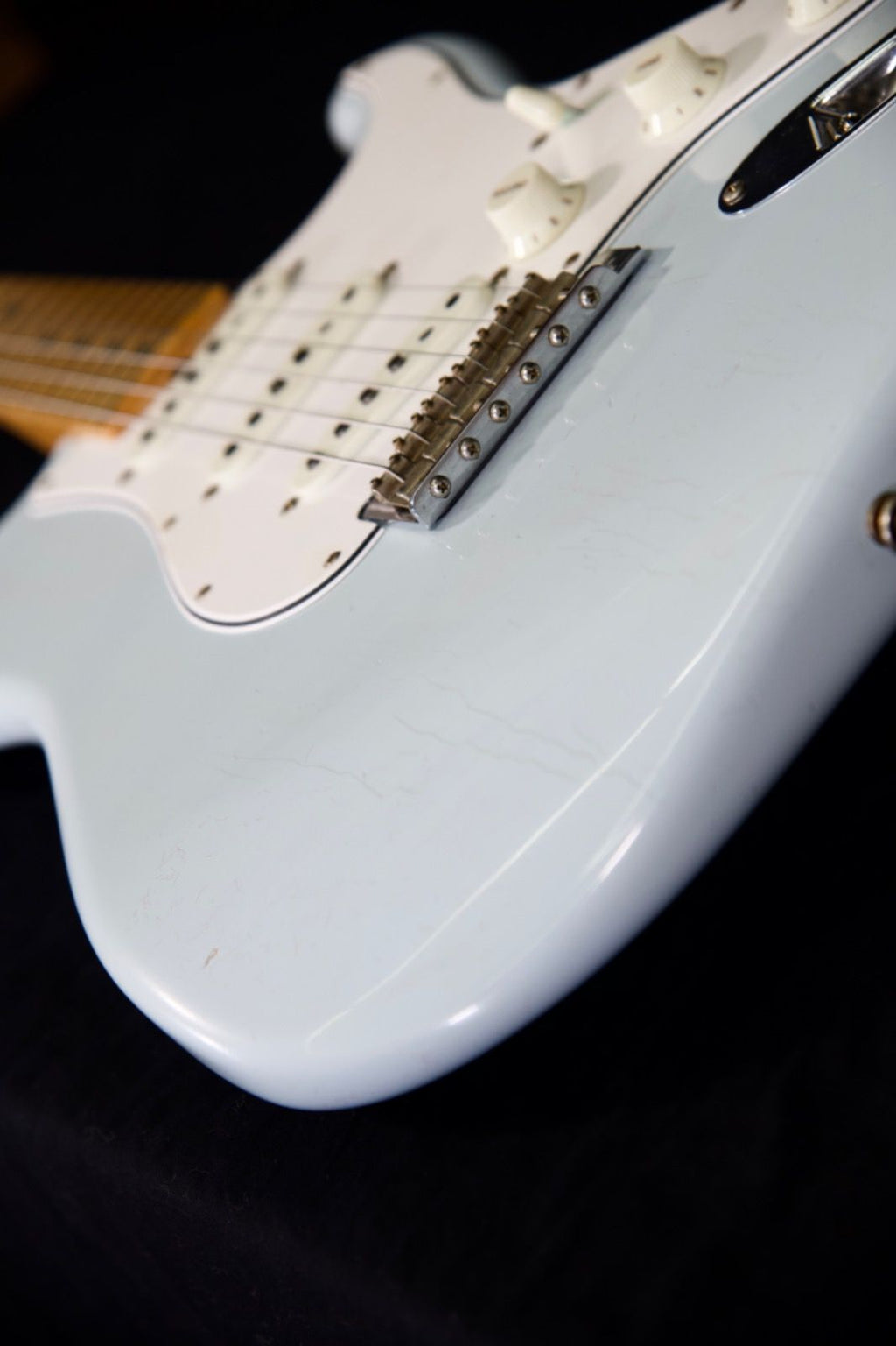 Fender Custom Shop 1969 Journeyman Relic Sonic Blue