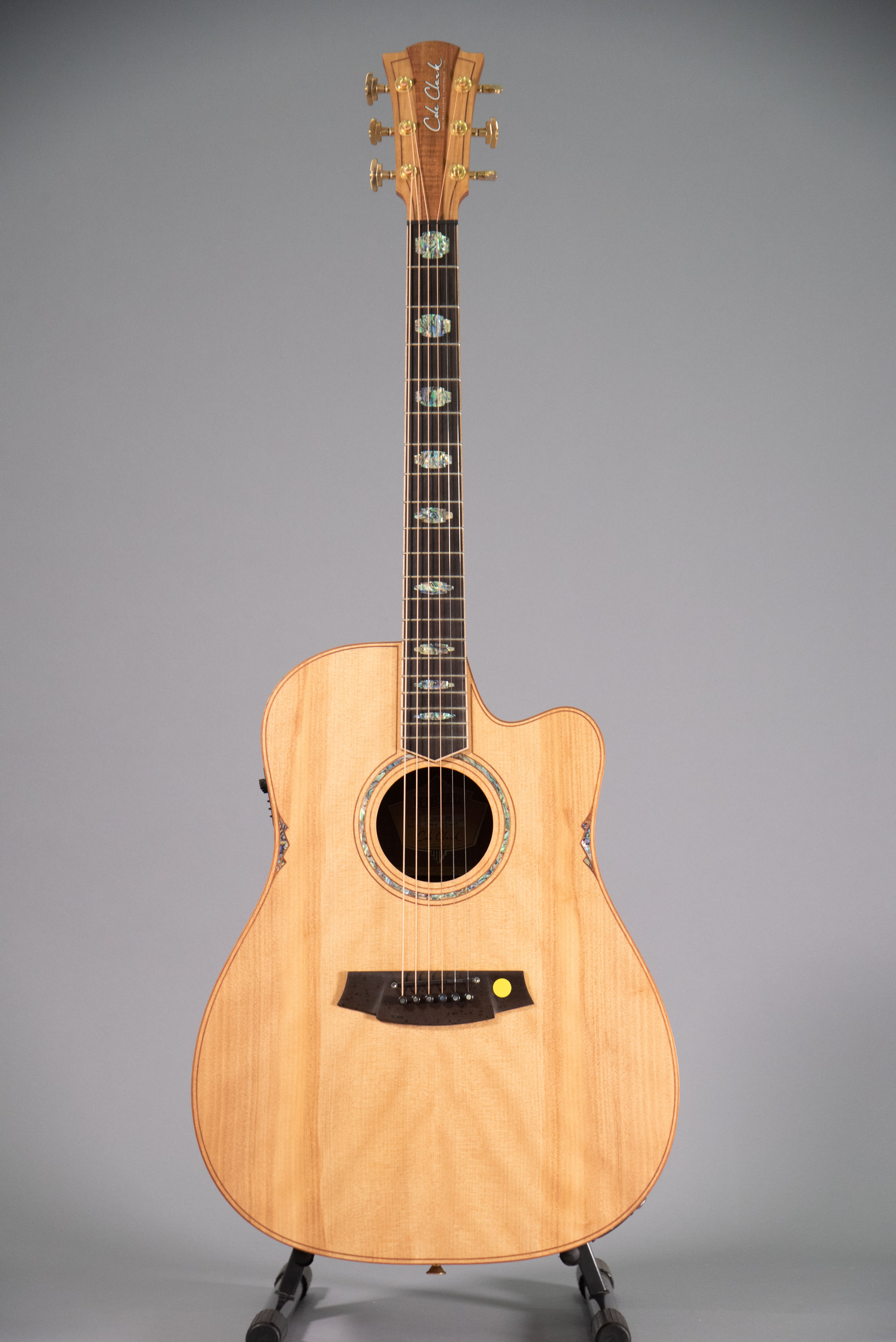 Cole Clark Fat Lady 3 Dreadnought Cutaway Elettrificata