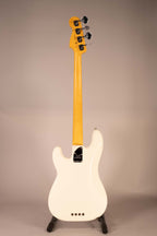 Fender American Professional Precision Bass Rosewood Fingerboard Olympic White