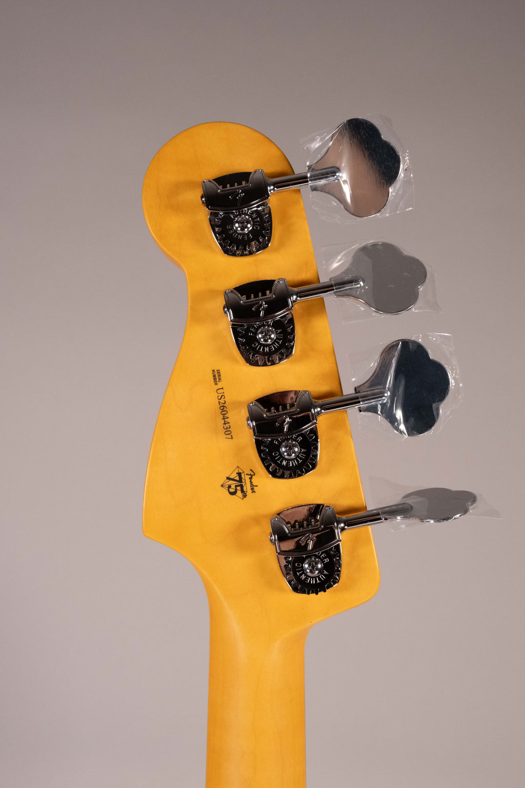 Fender American Professional Precision Bass Rosewood Fingerboard Olympic White