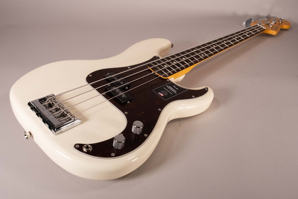 Fender American Professional Precision Bass Rosewood Fingerboard Olympic White