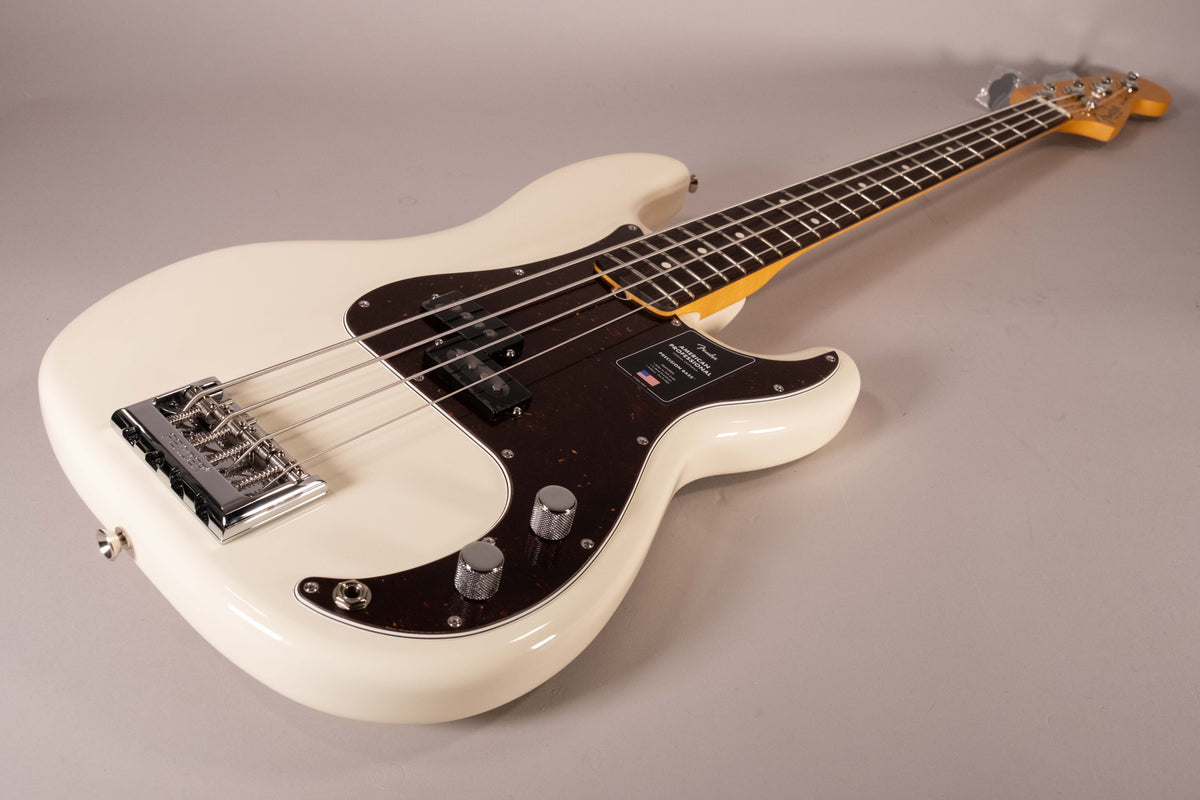 Fender American Professional Precision Bass Rosewood Fingerboard Olympic White