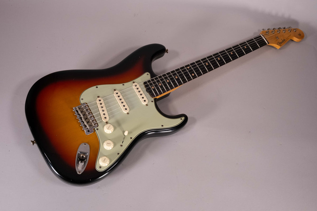 Fender Custom Shop 1960 Stratocaster Journeyman Relic Bleached 3-Color Sunburst
