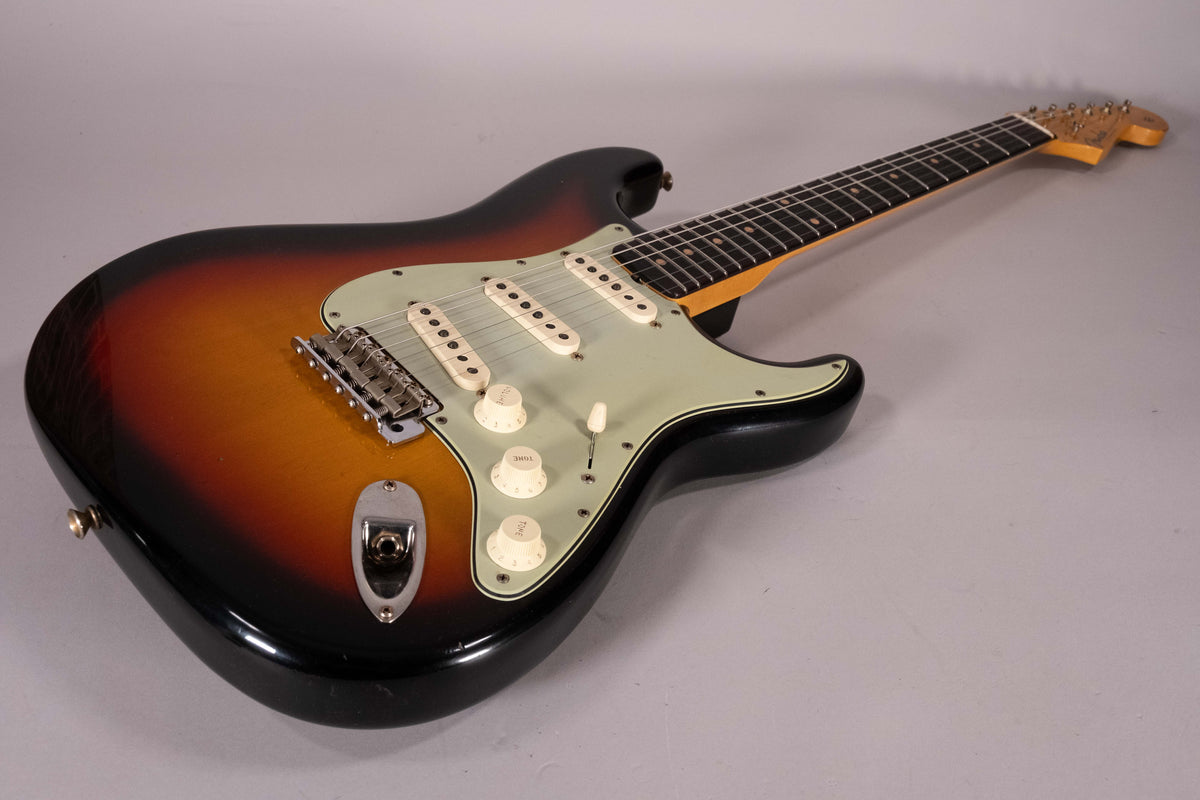 Fender Custom Shop 1960 Stratocaster Journeyman Relic Bleached 3-Color Sunburst