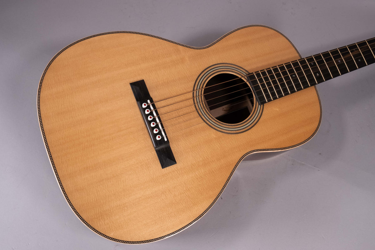 Martin & Co. 00-12 28 Modern Deluxe