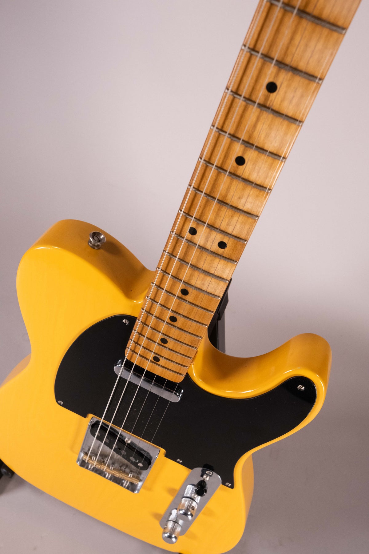 Fender 75th Anniversary Vintera Road Worn 1951 Telecaster MP Butterscotch Blonde