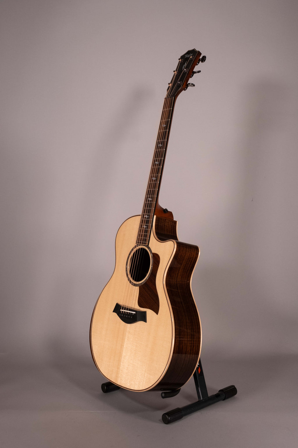 Taylor 814Ce Armrest V-Class