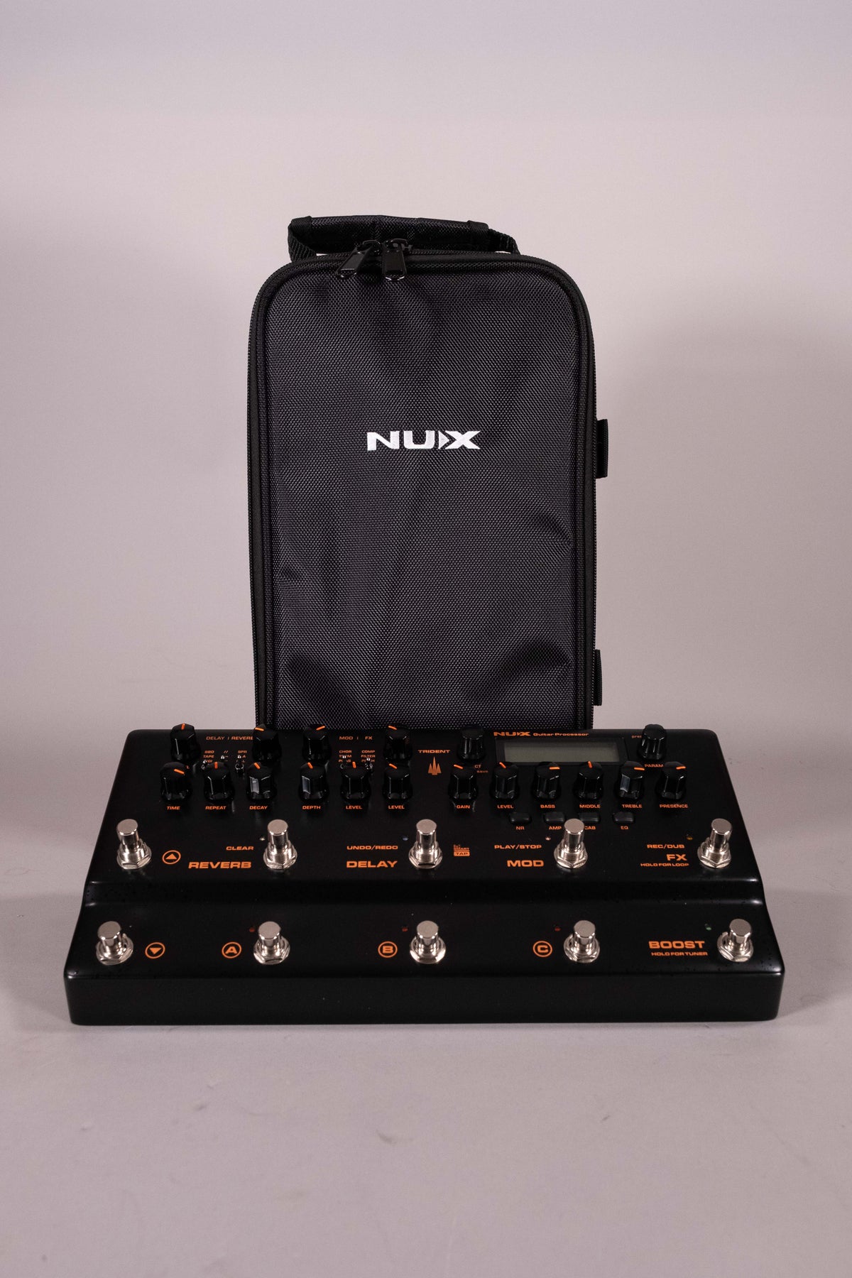 NUX TRIDENT CON BORSA USATA