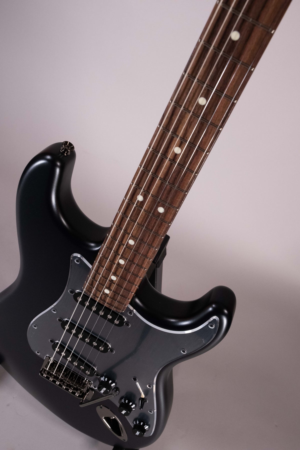 Fender Made in Japan Hybrid II Stratocaster Satin Metallic Matte Phantom Black