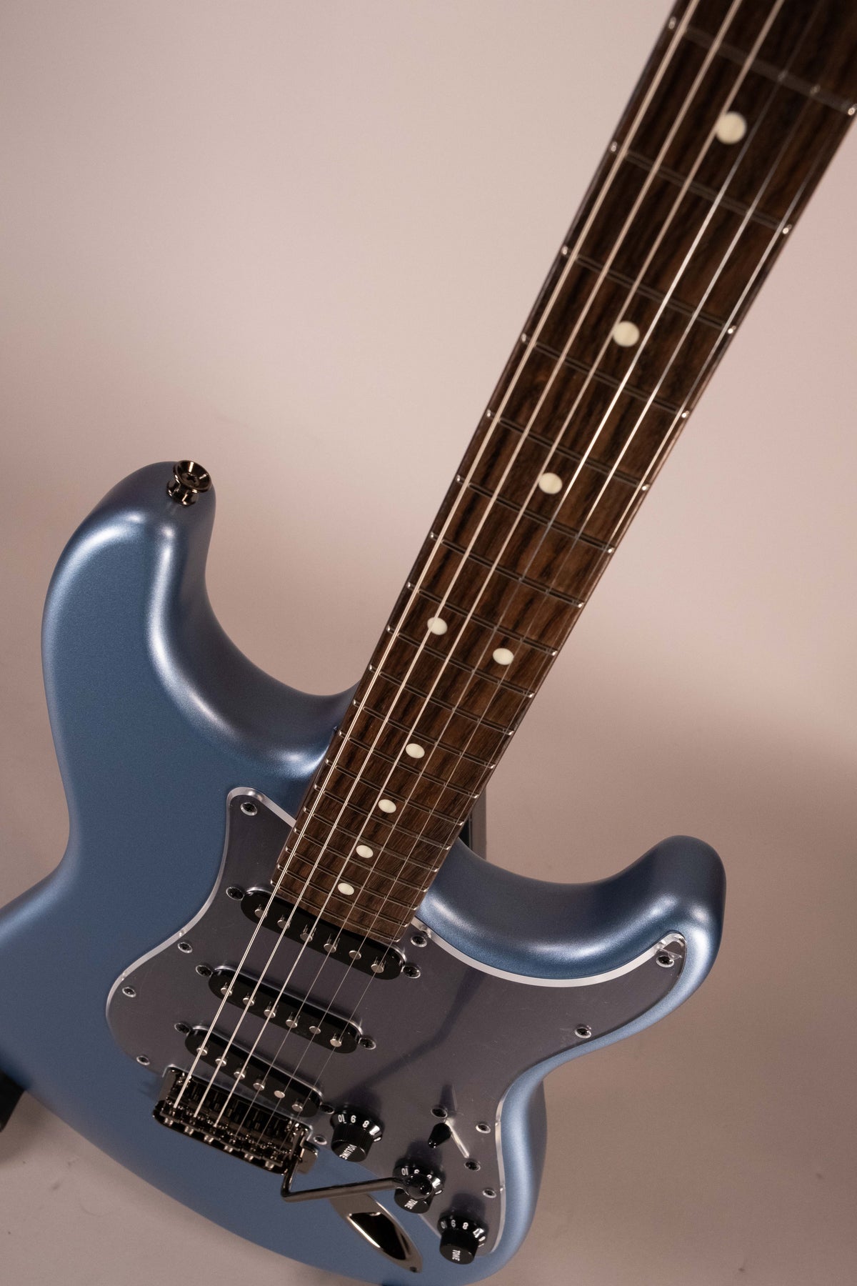 Fender Made in Japan Hybrid II Stratocaster Satin Metallic Matte Aero Blue