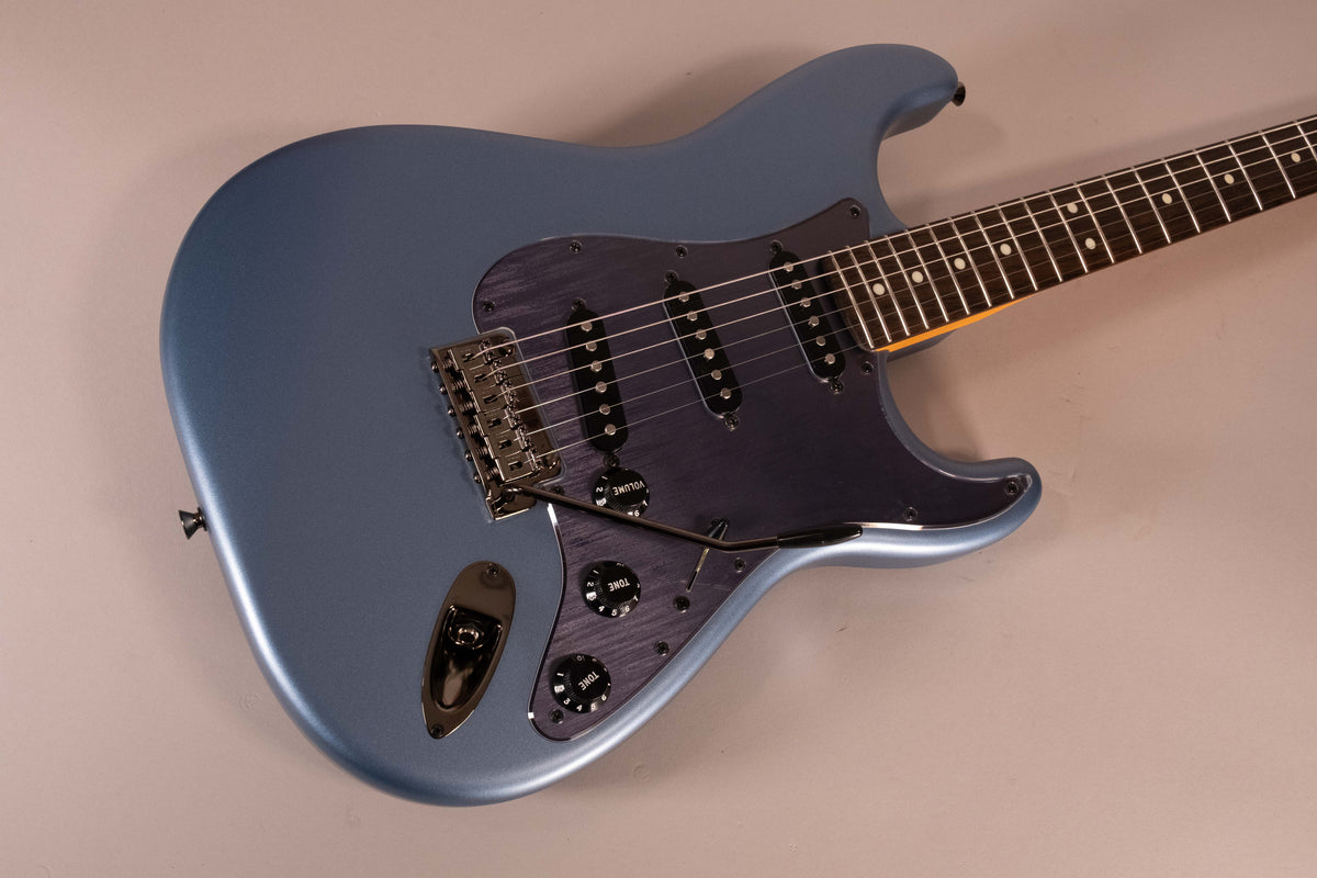 Fender Made in Japan Hybrid II Stratocaster Satin Metallic Matte Aero Blue
