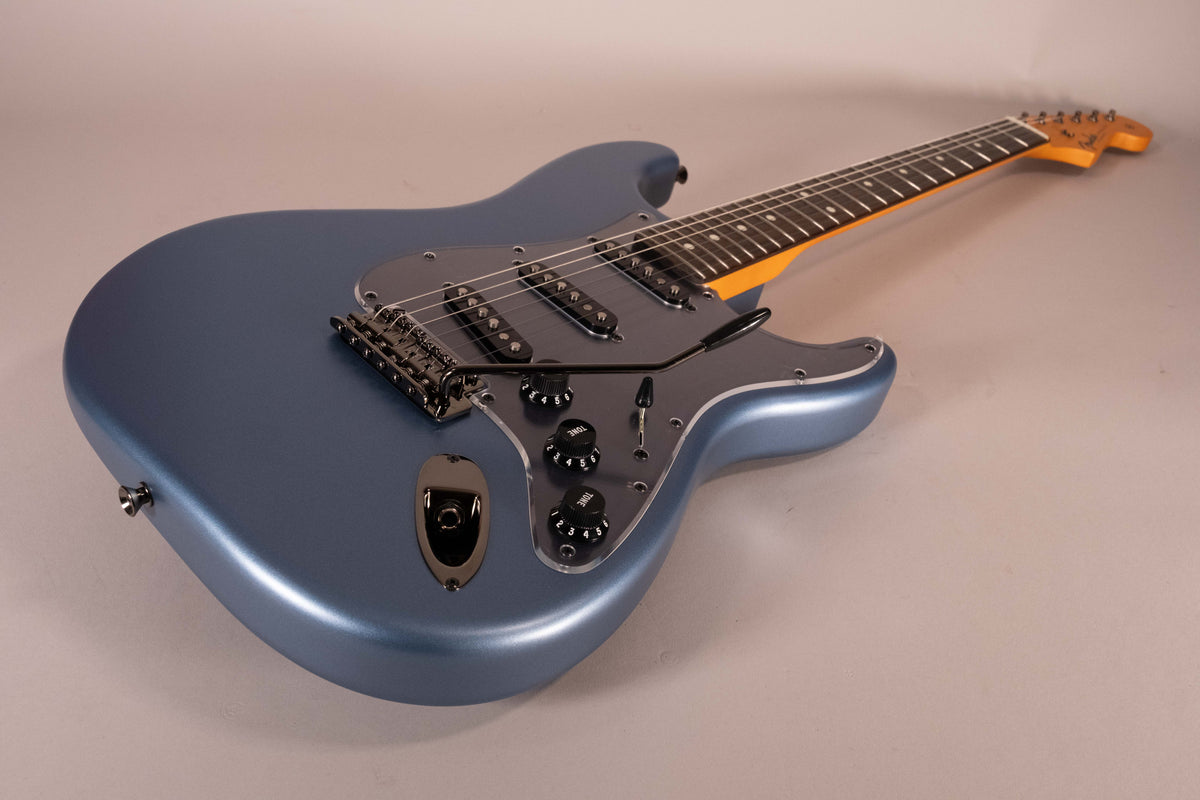 Fender Made in Japan Hybrid II Stratocaster Satin Metallic Matte Aero Blue