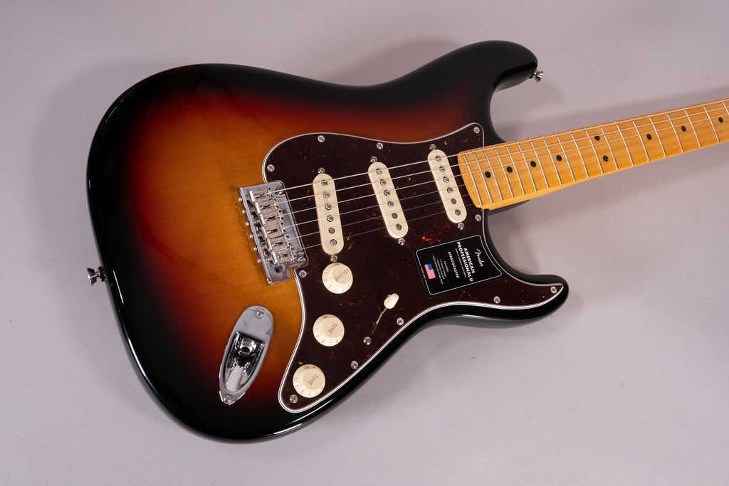Fender American Professional II Stratocaster Sss 3 Color Sunburst