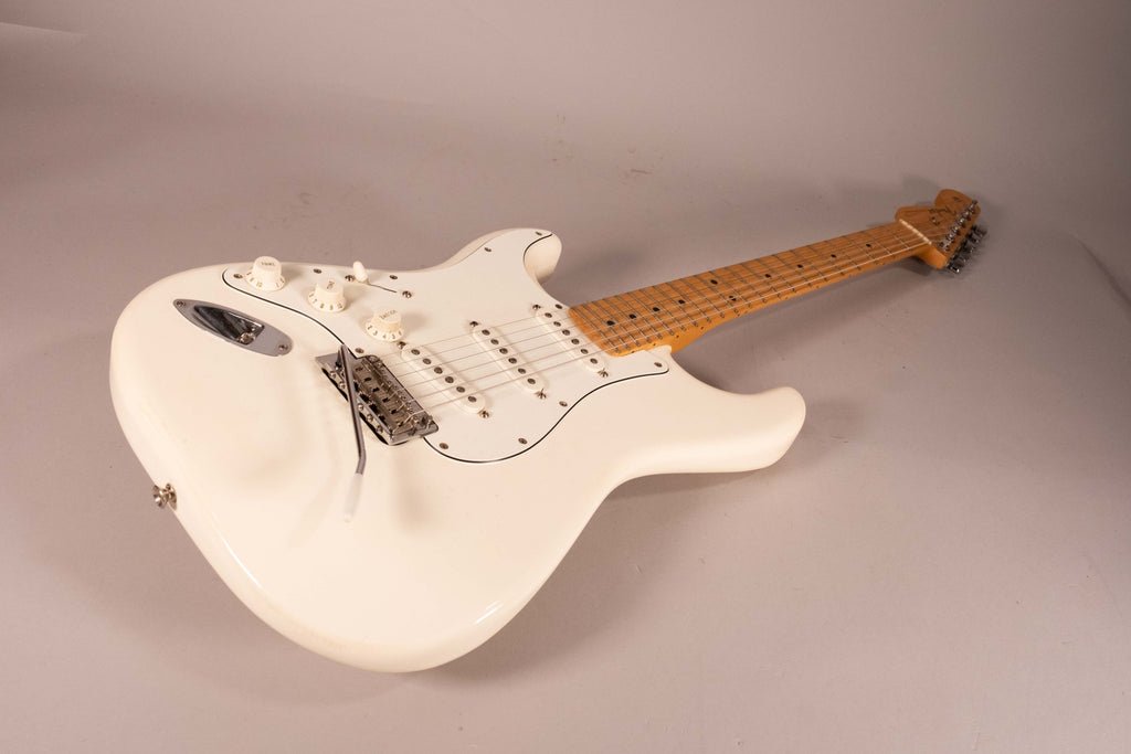 FENDER STRATO MEX OW LEFT USATA