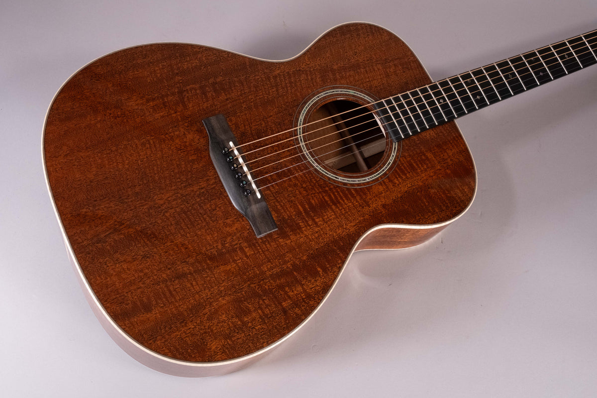 Martin Custom Shop Namm 2026 Flamed Mahogany