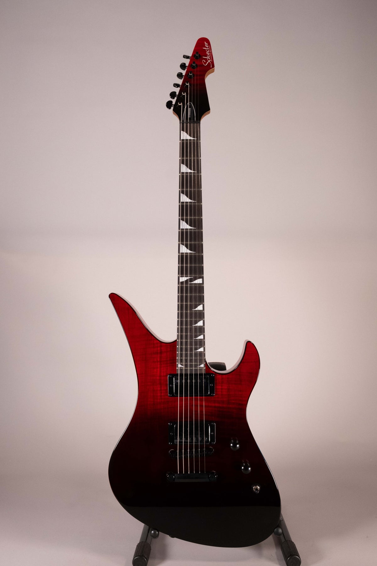 Schecter AVENGER STANDARD BLOODBURST